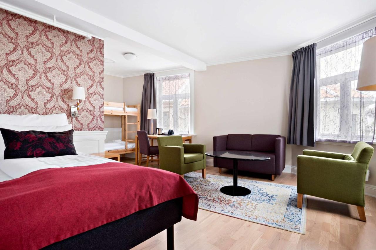 Family Room Two Single Beds Non-Smoking,1339010333:JPEG